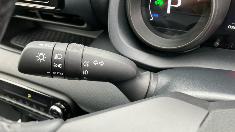 Toyota Yaris 1.5 Hybrid Design 5dr CVT Hybrid Hatchback